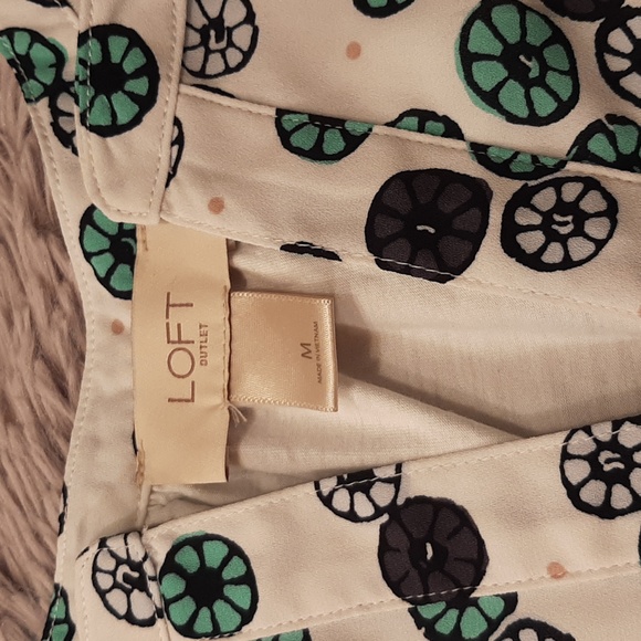 Loft sleeveless Blouse Size Med - Picture 3 of 6